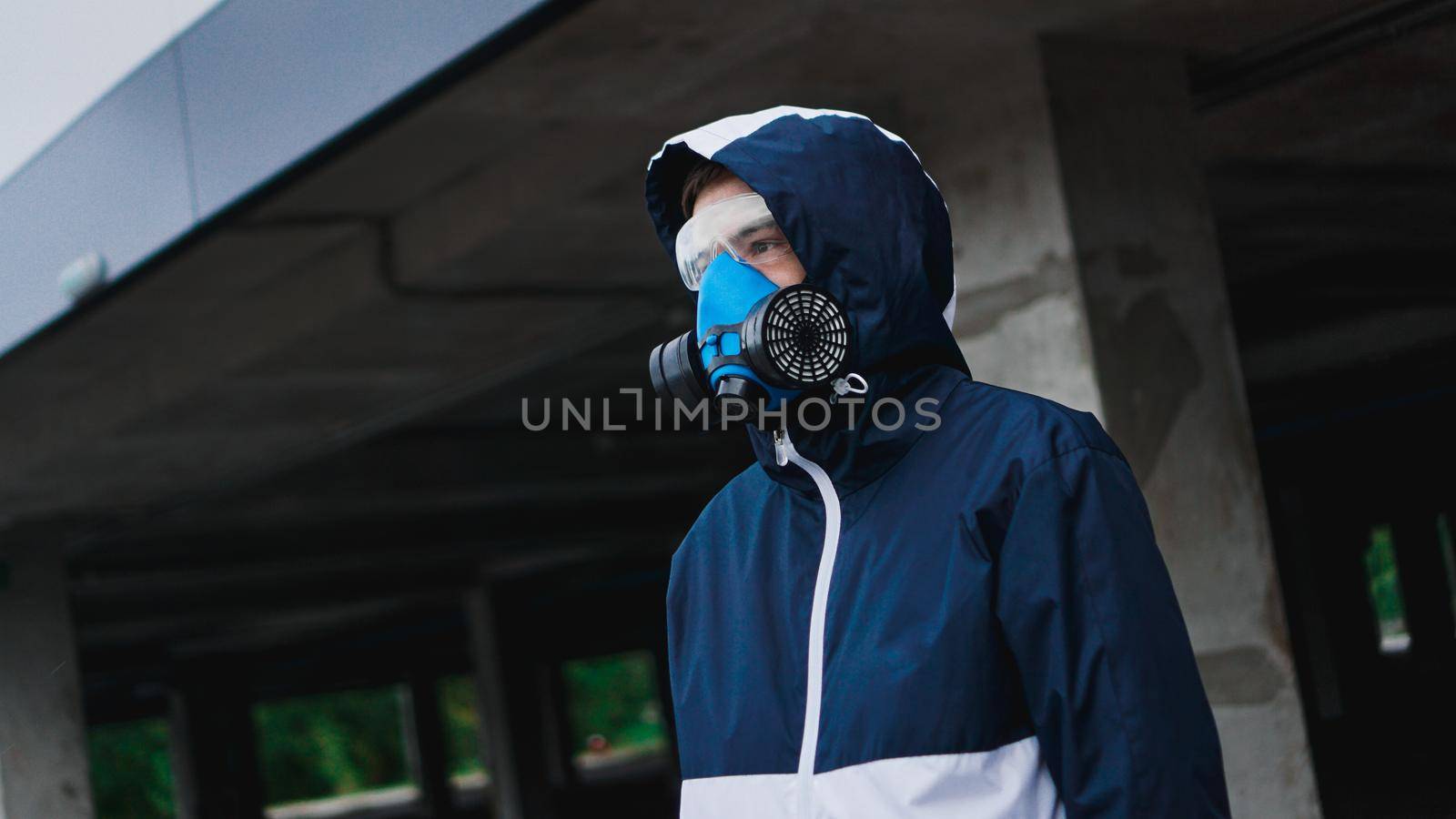 Protection respirator half mask for toxic gas by natali_brill