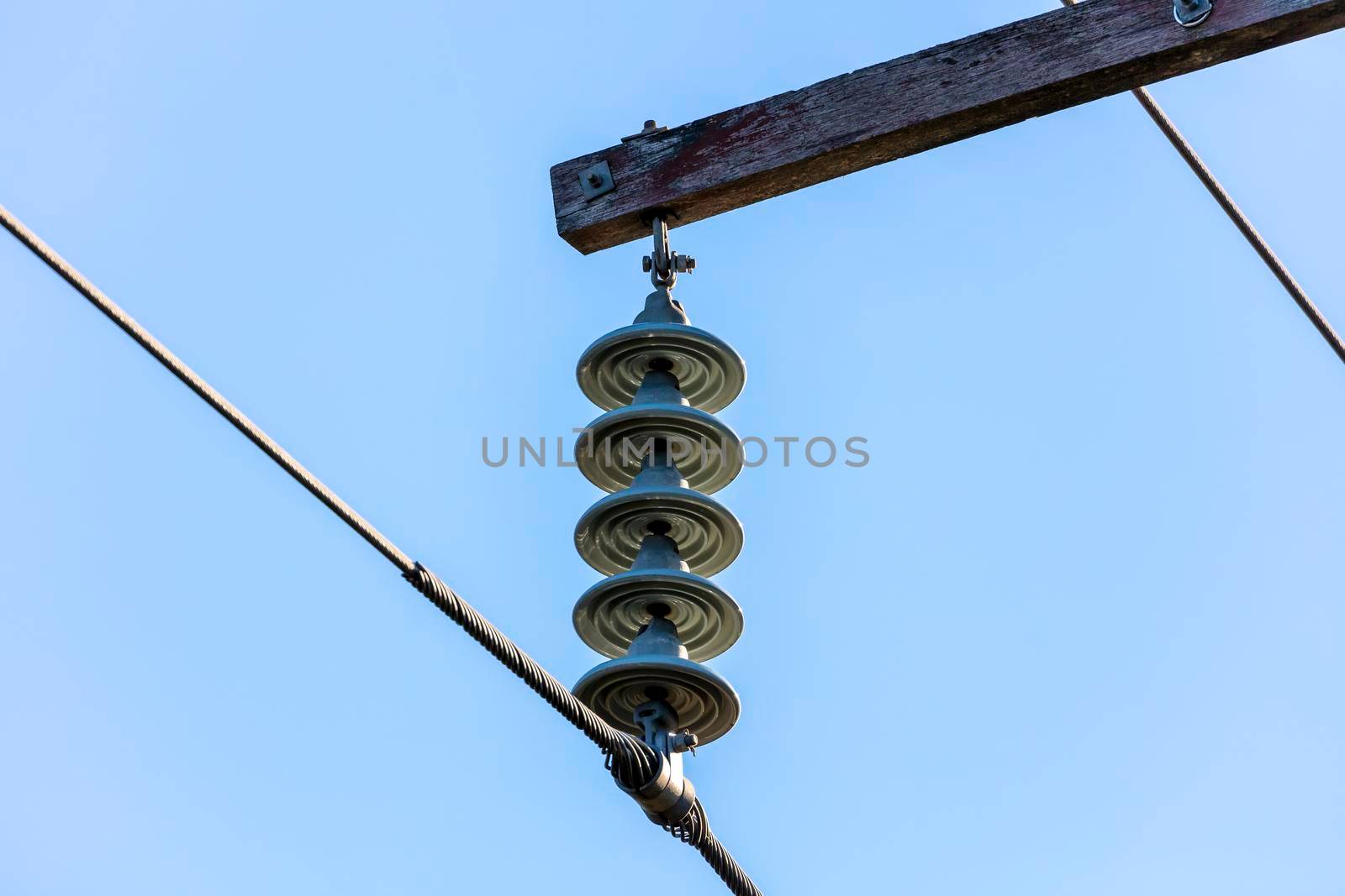 Photograph of a transmission line cable system and assembly by WittkePhotos