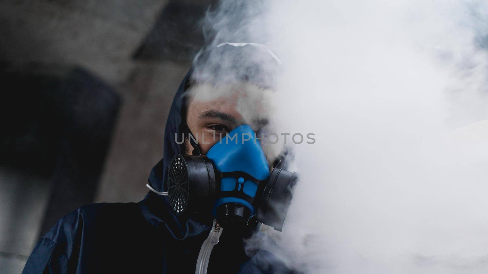 Protection respirator half mask for toxic gas by natali_brill