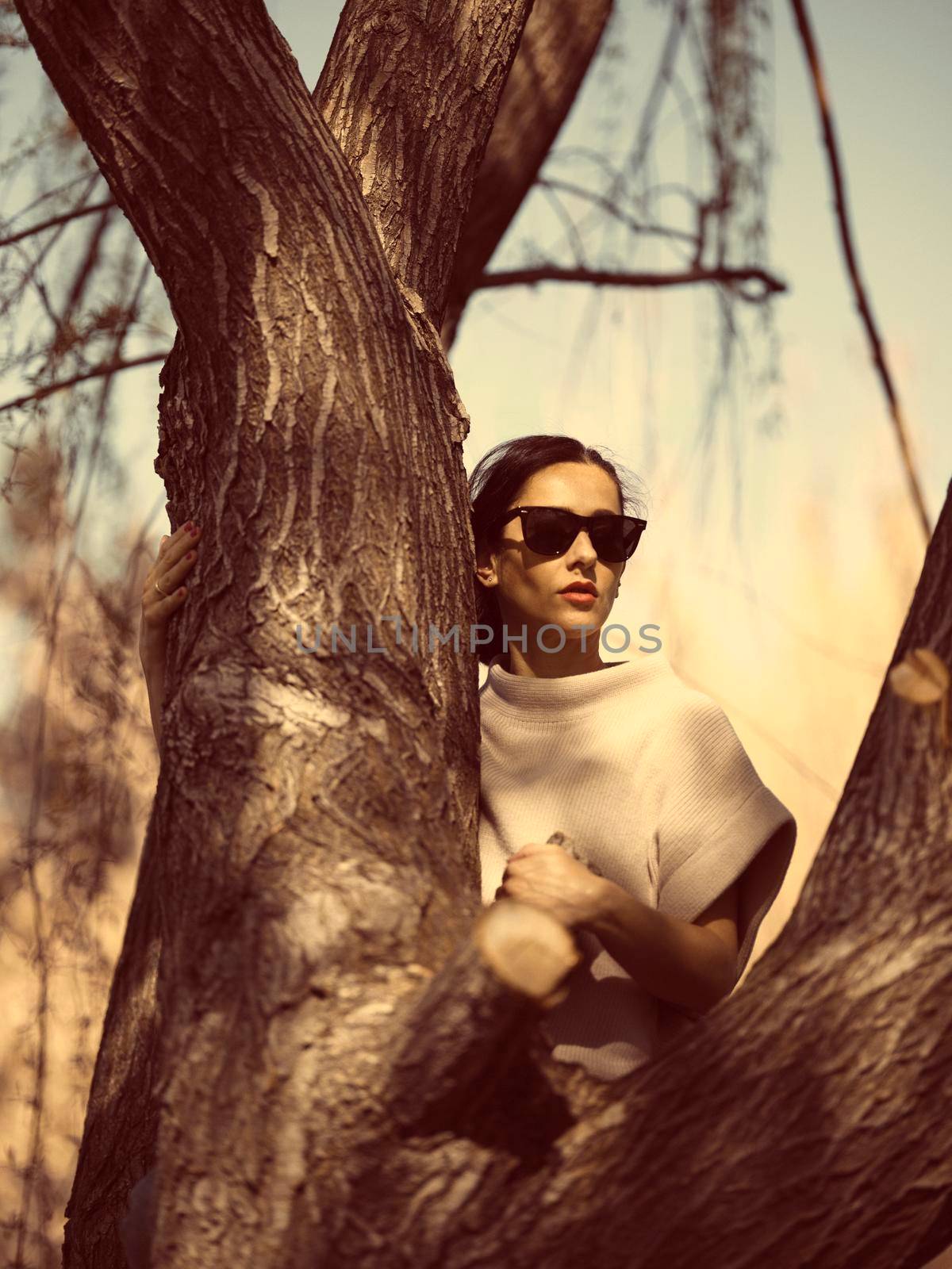 Fashion woman outdoor in spring scenery by drmglc