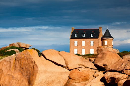 Historic Cottage on the Cote De Granite Rose