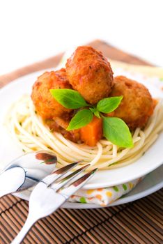 Spaghetti and chicken meat ball ready to eat