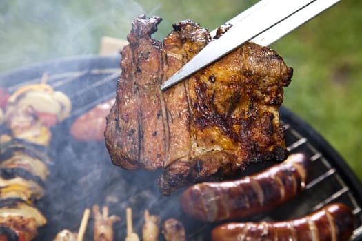 Grilling time, Grill
