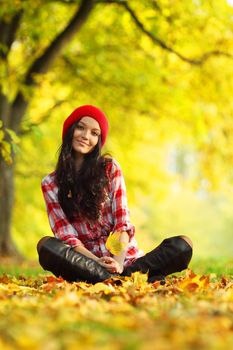 autumn woman portret in park