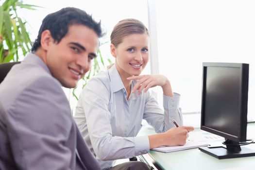 Young tradeswoman gets mentored by experienced colleague