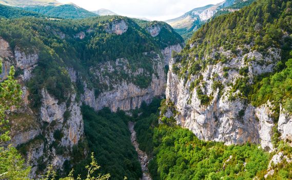 A view of the Escuain gorge from Revilla viewpoint