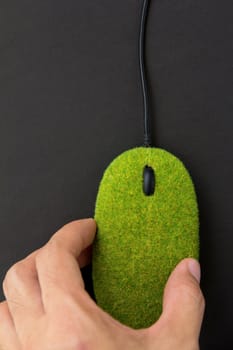 hand with eco mouse