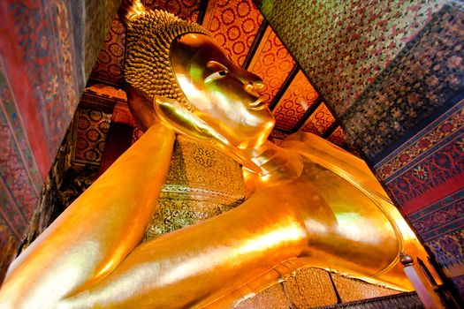 reclining buddha, wat pho, bangkok, thailand