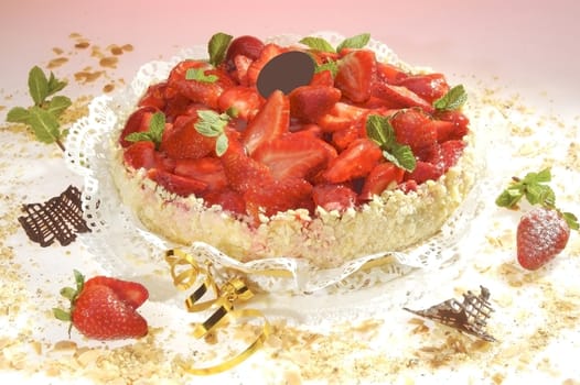 Strawberry cake w cream ground nuts and mint