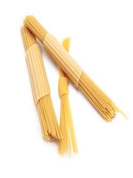 Penne and Cannelloni hold spaghetti in bundles