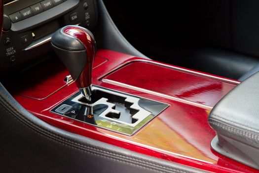 Automatic gear shift handle with mahogany finish