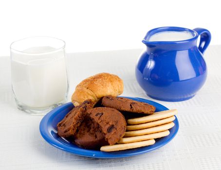 Healthy lunch - milk and pastry 