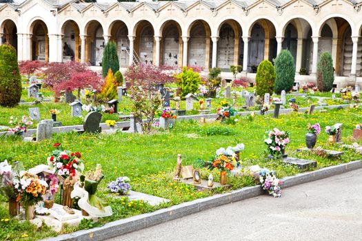 Collection of the most beautiful and moving architectures examples in European cemeteries