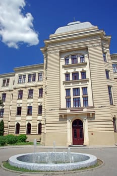 Iasi University building, baroque architectonic elements