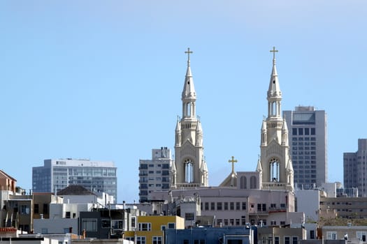 Skyline of San Francisco with a church top.