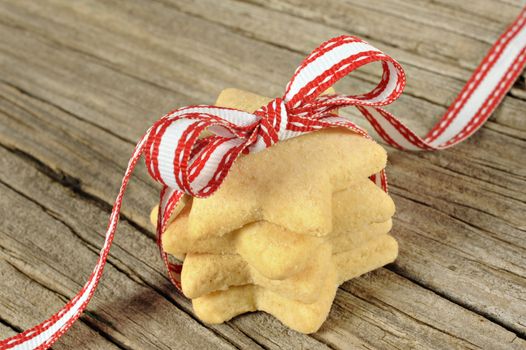 Star shaped cookies with red ribbon