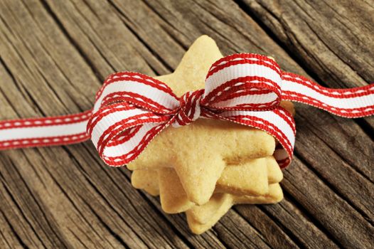 Star shaped cookies with red ribbon