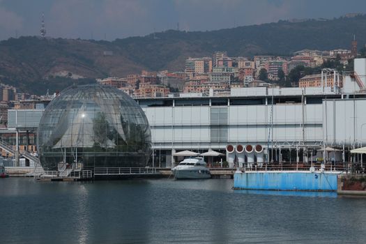 The sphere of Renzo Piano and the aquarium at the port of Genoa.
