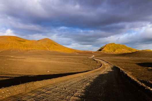 Road with the horizon in Landmannalaugar colorful mountains, Iceland