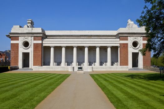 Side view of the Menin Gate in Ypres, Belgium. The gate is dedicated to the British and Commonwealth soldiers who were killed in the Ypres Salient of World War I and whose graves are unknown.