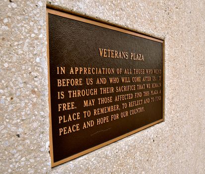 Sign Veterans Plaza Waco