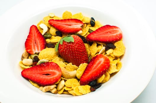 cereal with strawberry and mixed nut