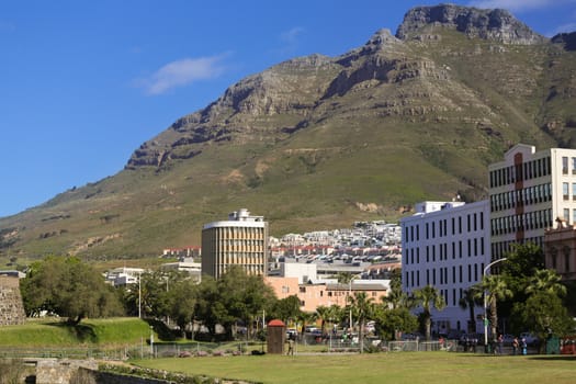 The beautiful city of Cape Town with gorgeous mountains in the background