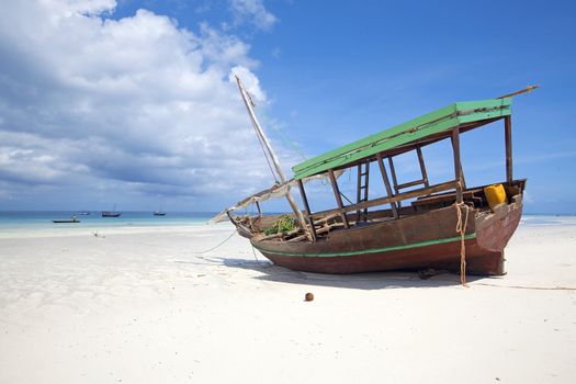 Crystal clear waters at Zanzibar beach in Tanzania