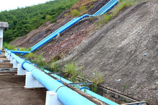 Water pipeline transporting