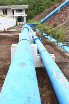 Water pipeline transporting