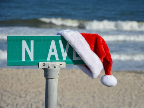 Christmas hat at the beach on North avenue