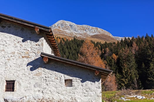 rural hous in a mountain italian landscape