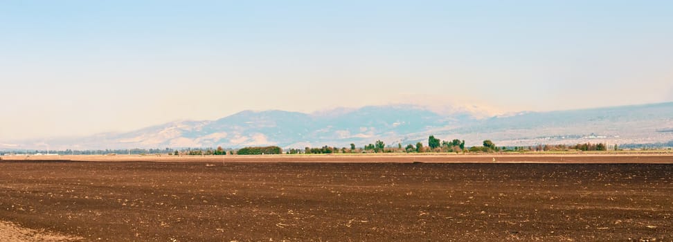 Valley "Agmon-Khula and" adjacent to the ridges and the Golan mountains of Naftali. Winter. Israel.