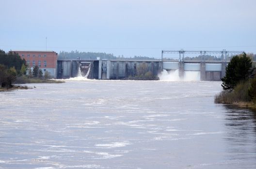 A hydroelectric power plant, which has three gaps open