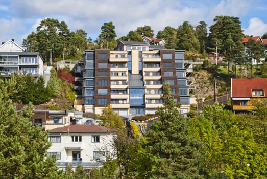 oskleiva is a small residential area in halden, oskleiva is located on a hill and those who have houses there enjoying a great view of the Halden city, harbor and fredriksten fortress.
