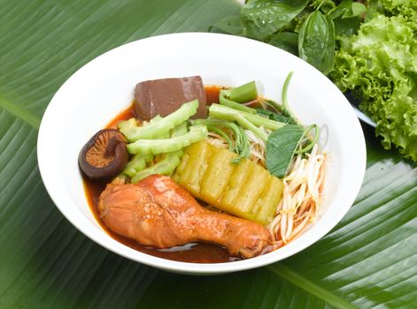 Thai noodle style with chickhen stick and vegetable 