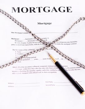 Contract entwined chain and pen