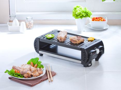 Toast roast and grill steak electric stove great for modern kitchen
