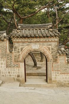 traditional architecture detail in seoul south korea palace