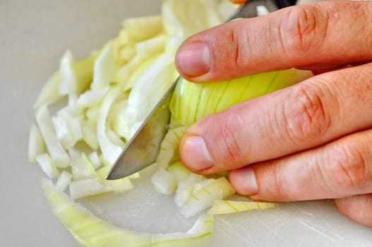 Slicing an onion