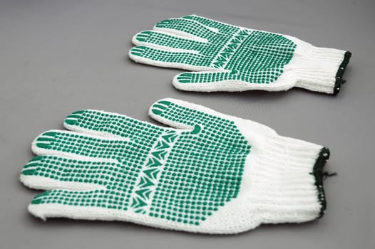 Gloves protect winter-white color