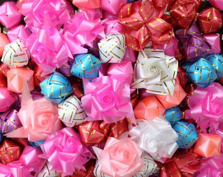 background color of gift ribbons and flowers