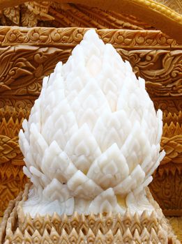 carving candle with Bud lotus shape