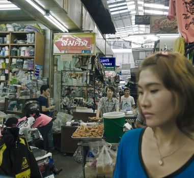 bangkok street alley scene