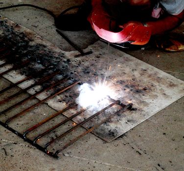 electric welding connecting square bar metal