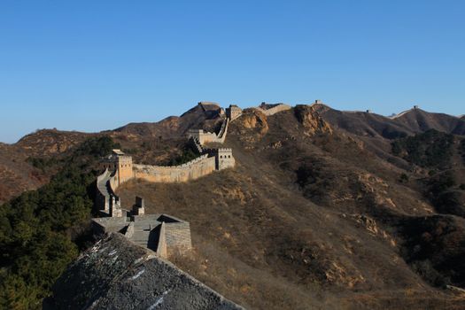 The Great Wall of China, an UNESCO world heritage site, in autumn
