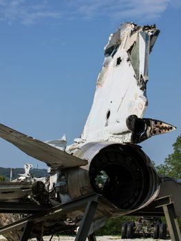 crushed airplane on the battlefild