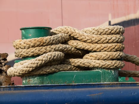 ropes wrapped on the bitt