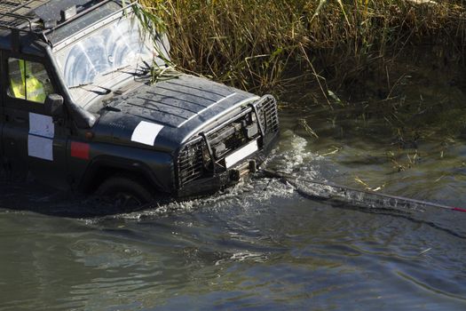 4x4 Off roading thrill in the mud