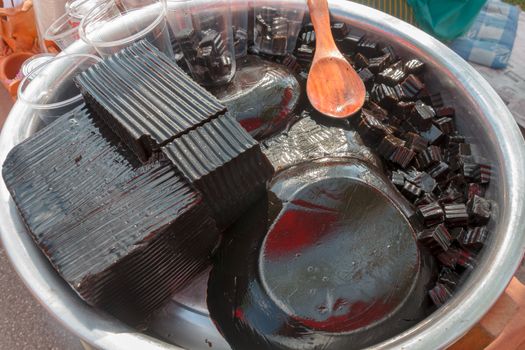 grass jelly (a type of Chinese dessert)